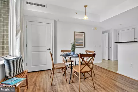 Dining - 930 Wayne Ave #1004, Silver Spring, MD 20910 photo 2 of 2