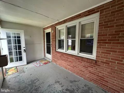 1026 Ruatan St, Silver Spring, MD 20903 photo 3