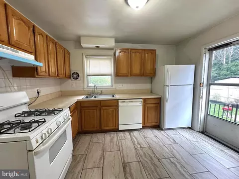 1026 Ruatan St, Silver Spring, MD 20903 photo 10