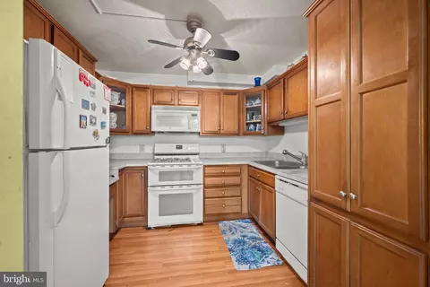 Kitchen - 8830 Piney Branch Rd #206, Silver Spring, MD 20903 photo 1 of 2