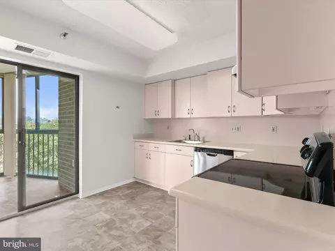 Kitchen - 15101 Interlachen Dr #1-914, Silver Spring, MD 20906 photo 1 of 2