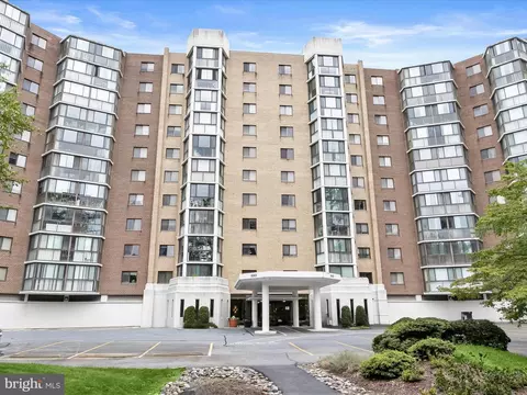 15101 Interlachen Dr #1-914, Silver Spring, MD 20906