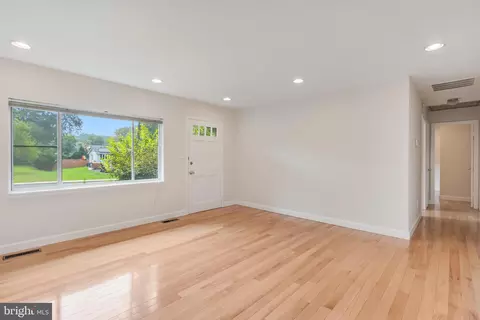 13211 Lutes Dr, Silver Spring, MD 20906 photo 14