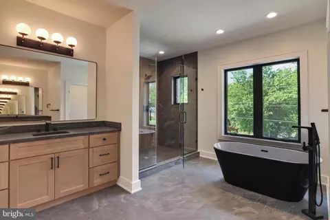 10007 Gardiner Ave, Silver Spring, MD 20902 photo 5