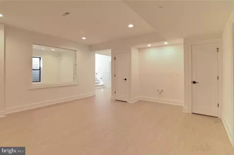 10007 Gardiner Ave, Silver Spring, MD 20902 photo 3