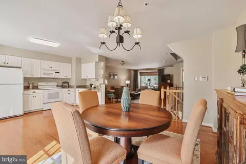 2128 Elm Tree Ln, Silver Spring, MD 20906 photo 14