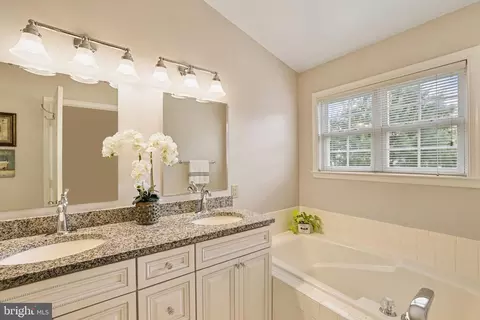 2128 Elm Tree Ln, Silver Spring, MD 20906 photo 27
