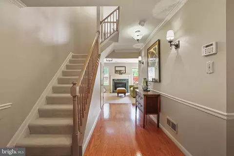 2128 Elm Tree Ln, Silver Spring, MD 20906 photo 5