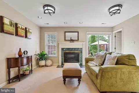 2128 Elm Tree Ln, Silver Spring, MD 20906 photo 7