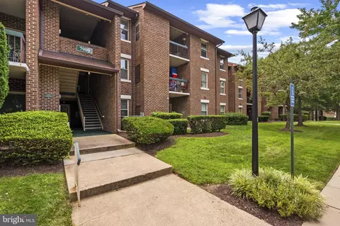 7900 Coriander Dr #203, Gaithersburg, MD 20879