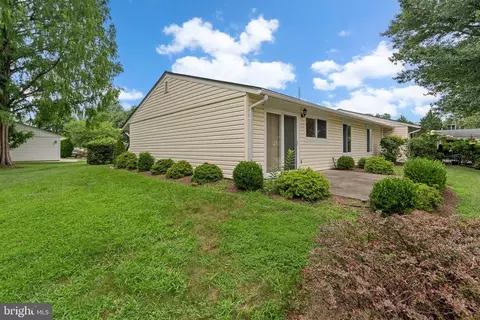 Exterior - 15410 Bramblewood Dr, Silver Spring, MD 20906 photo 4 of 13
