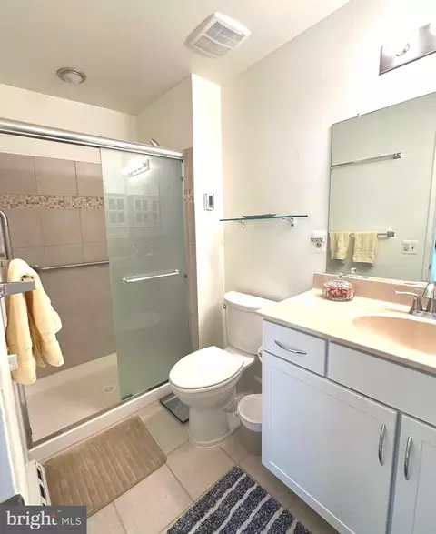 Bath - 15410 Bramblewood Dr, Silver Spring, MD 20906 photo 2 of 3