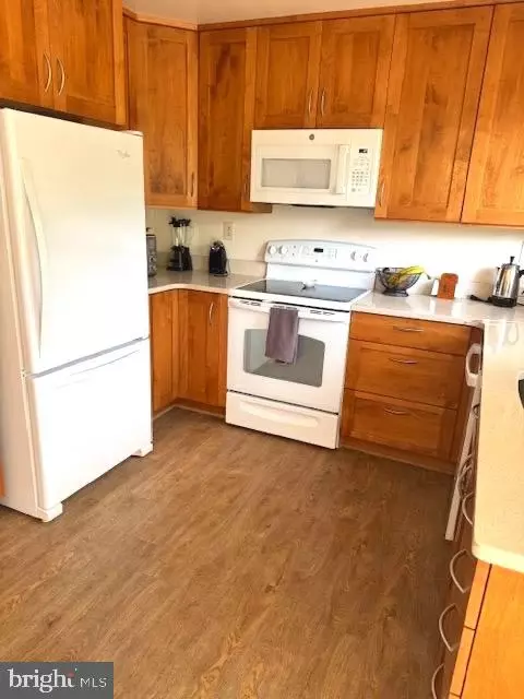 Kitchen - 15410 Bramblewood Dr, Silver Spring, MD 20906 photo 2 of 3