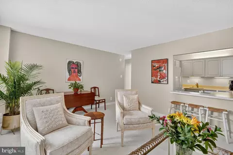 4515 Willard Ave #1421S, Chevy Chase, MD 20815
