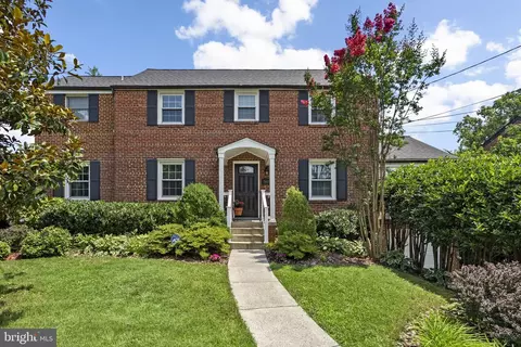 9601 Sutherland Rd, Silver Spring, MD 20901