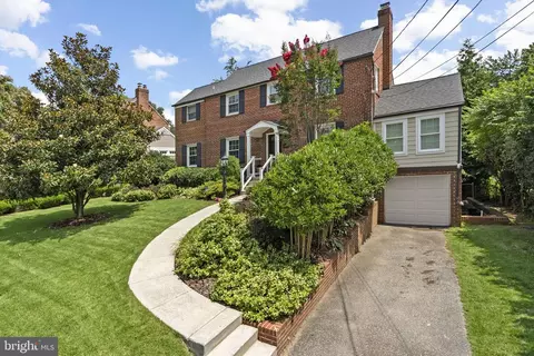 Exterior - 9601 Sutherland Rd, Silver Spring, MD 20901 photo 2 of 9