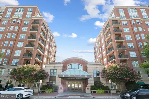 12500 Park Potomac Ave #1005 N, Potomac, MD 20854