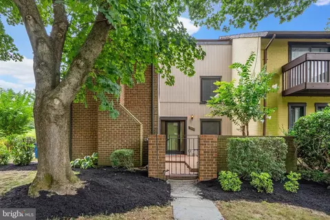 9600 Shadow Oak Dr, Montgomery Village, MD 20886