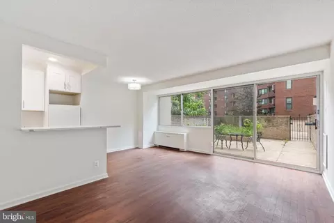 5500 Friendship Blvd #821N, Chevy Chase, MD 20815