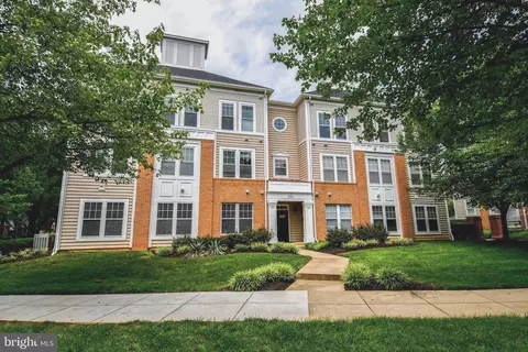 111 Watkins Pond Blvd #3-103, Rockville, MD 20850