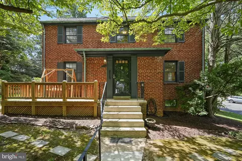 7206 Pinehurst Pkwy, Chevy Chase, MD 20815