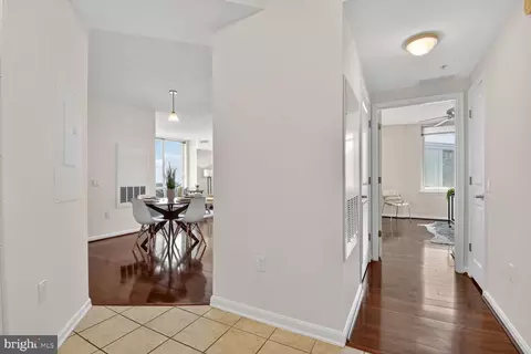 Entry Way - 930 Wayne Ave #1210, Silver Spring, MD 20910 photo 1 of 1