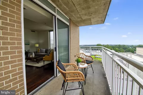 Exterior - 930 Wayne Ave #1210, Silver Spring, MD 20910 photo 3 of 10