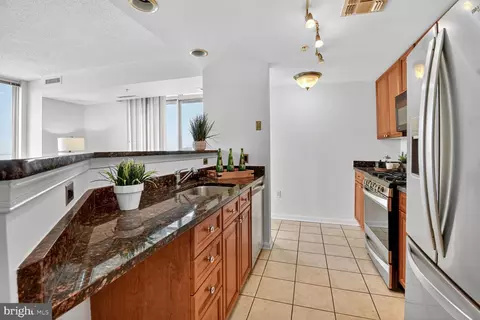 Kitchen - 930 Wayne Ave #1210, Silver Spring, MD 20910 photo 2 of 3