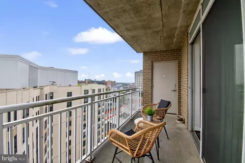 Exterior - 930 Wayne Ave #1210, Silver Spring, MD 20910 photo 4 of 10