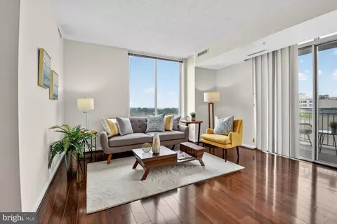 Living - 930 Wayne Ave #1210, Silver Spring, MD 20910 photo 1 of 2