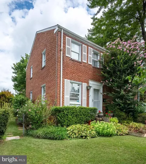 Exterior - 11904 Bluhill Rd, Silver Spring, MD 20902 photo 9 of 13