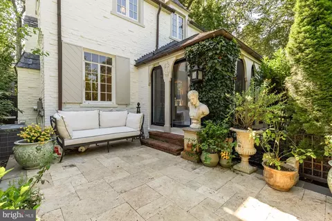 Exterior - 3110 Rolling Rd, Chevy Chase, MD 20815 photo 5 of 17