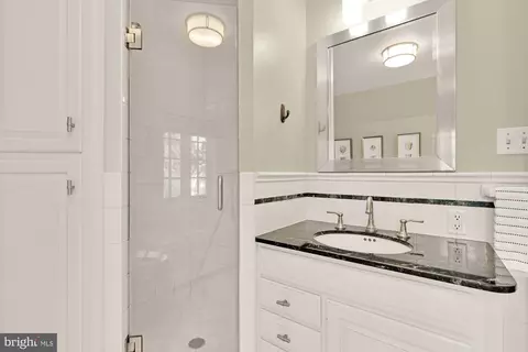 Bath - 3110 Rolling Rd, Chevy Chase, MD 20815 photo 3 of 7