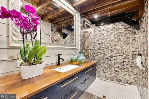 Bath - 3110 Rolling Rd, Chevy Chase, MD 20815 photo 7 of 7