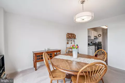 Dining - 1900 Lyttonsville Rd #1308, Silver Spring, MD 20910 photo 4 of 5