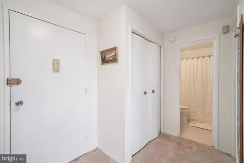 Entry Way - 1900 Lyttonsville Rd #1308, Silver Spring, MD 20910 photo 1 of 4