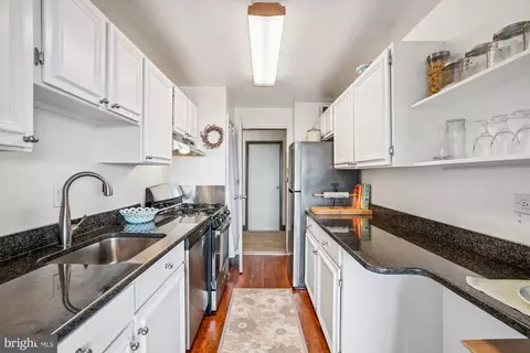 Kitchen - 1900 Lyttonsville Rd #1308, Silver Spring, MD 20910 photo 1 of 5