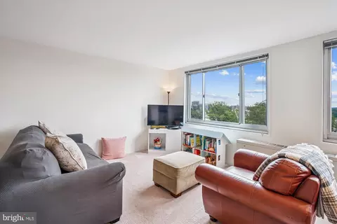 Living - 1900 Lyttonsville Rd #1308, Silver Spring, MD 20910 photo 1 of 2