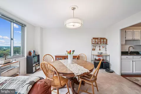 Dining - 1900 Lyttonsville Rd #1308, Silver Spring, MD 20910 photo 3 of 5