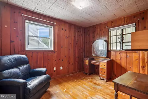 Bedroom - 9507 Adelphi Rd, Silver Spring, MD 20903 photo 3 of 8