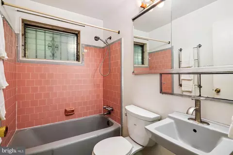 Bath - 9507 Adelphi Rd, Silver Spring, MD 20903 photo 1 of 3