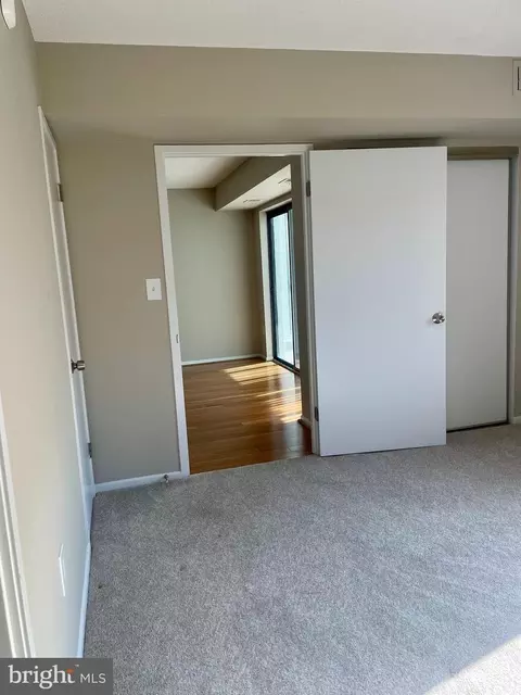 15107 Interlachen Dr #2-415, Silver Spring, MD 20906 photo 9