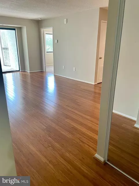15107 Interlachen Dr #2-415, Silver Spring, MD 20906 photo 3