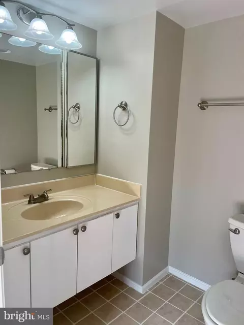 15107 Interlachen Dr #2-415, Silver Spring, MD 20906 photo 8