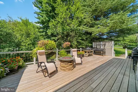 Exterior - 601 Stone House Ln, Silver Spring, MD 20905 photo 6 of 23