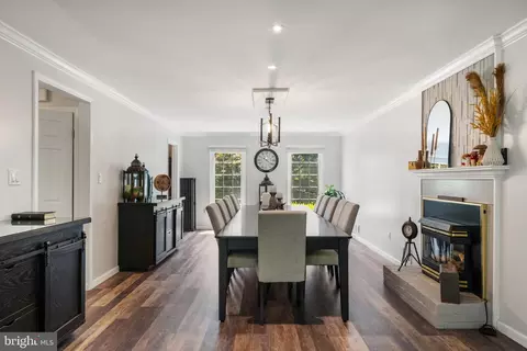 Dining - 601 Stone House Ln, Silver Spring, MD 20905 photo 4 of 5