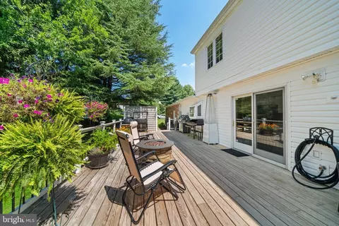Exterior - 601 Stone House Ln, Silver Spring, MD 20905 photo 7 of 23