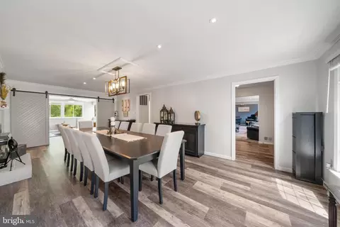 Dining - 601 Stone House Ln, Silver Spring, MD 20905 photo 2 of 5