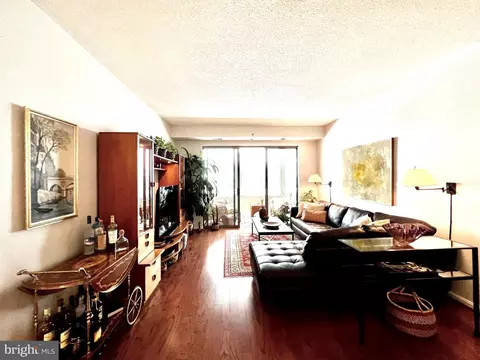 3210 N Leisure World Blvd #1017, Silver Spring, MD 20906