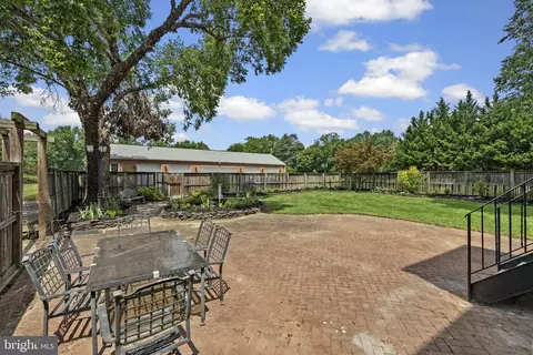 Exterior - 211 Olney Sandy Spring Rd, Ashton, MD 20861 photo 3 of 6
